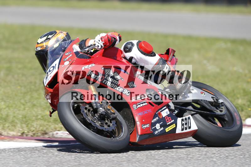 /Archiv-2025/48 25.08.2025 Cornu Master School ADR/rot-rouge/99